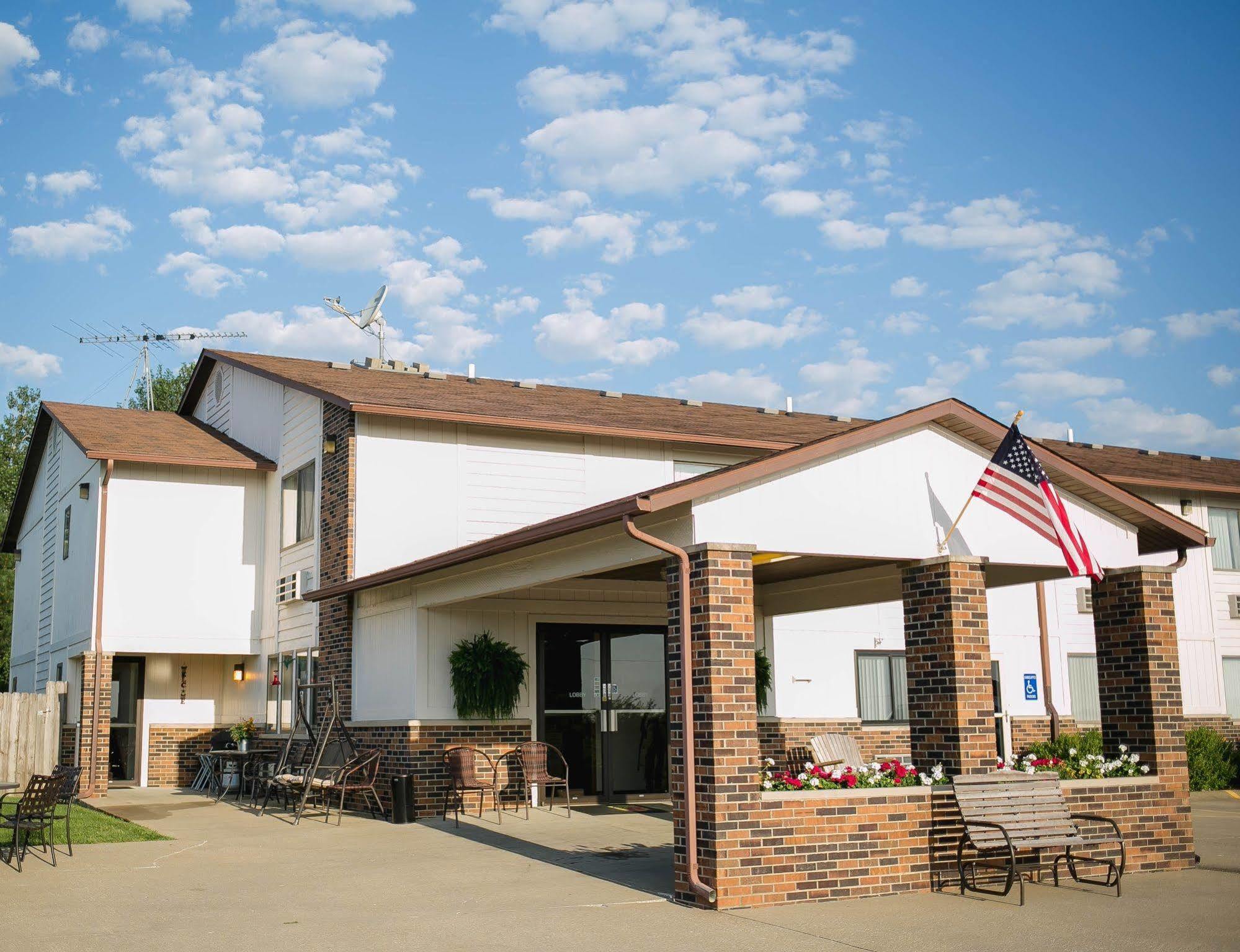 Covered Bridge Inn Winterset Ngoại thất bức ảnh